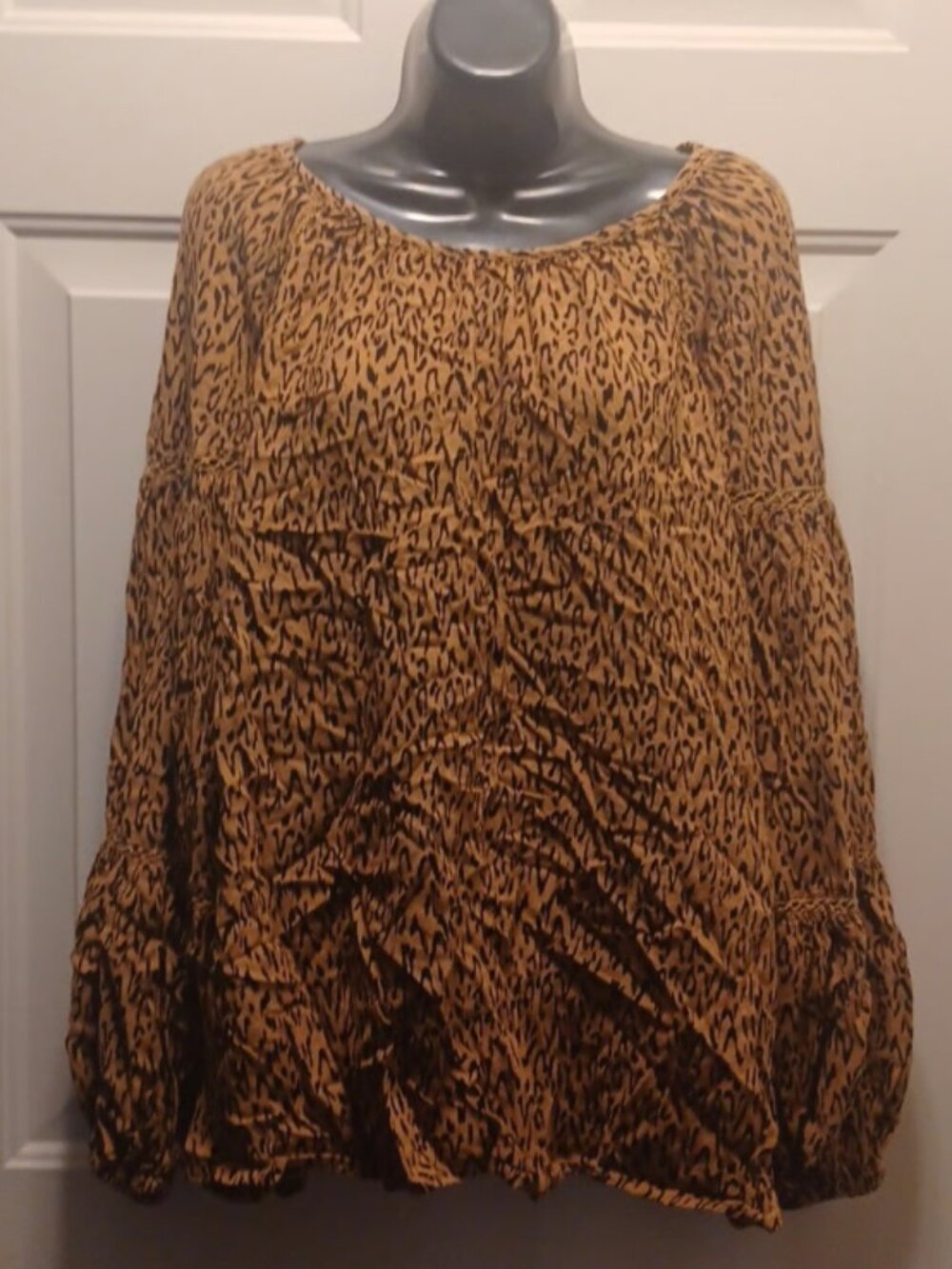 Terra & Sky blouse - Size large - animal print